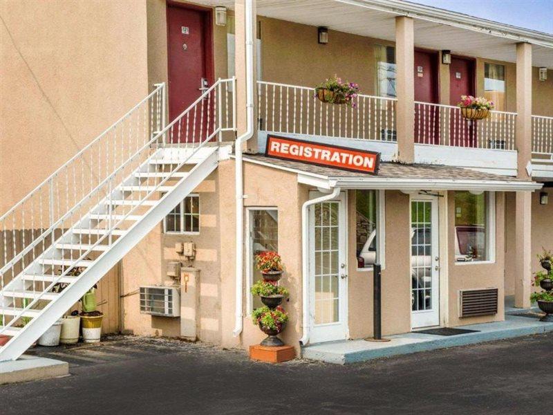 Econo Lodge Franklin Eksteriør bilde