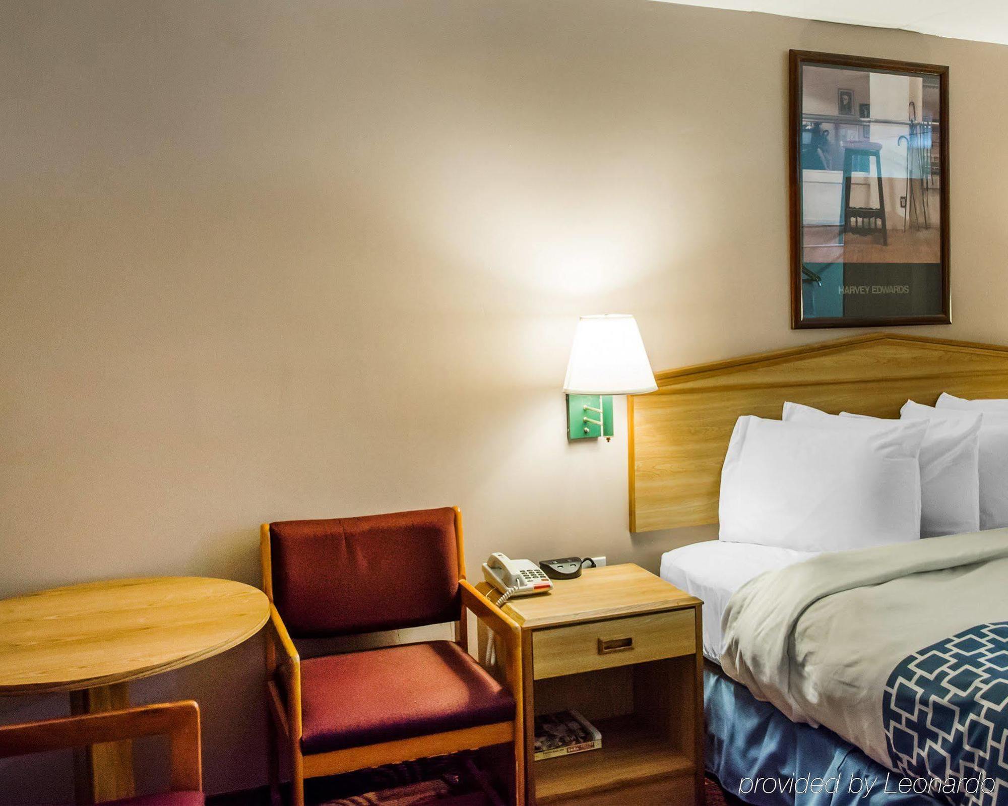 Econo Lodge Franklin Eksteriør bilde