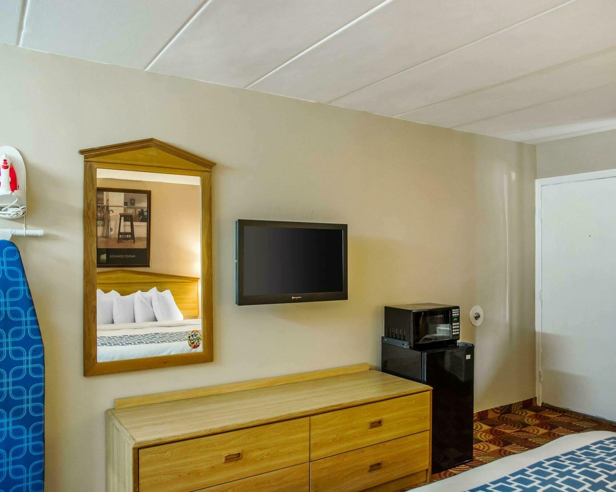 Econo Lodge Franklin Eksteriør bilde