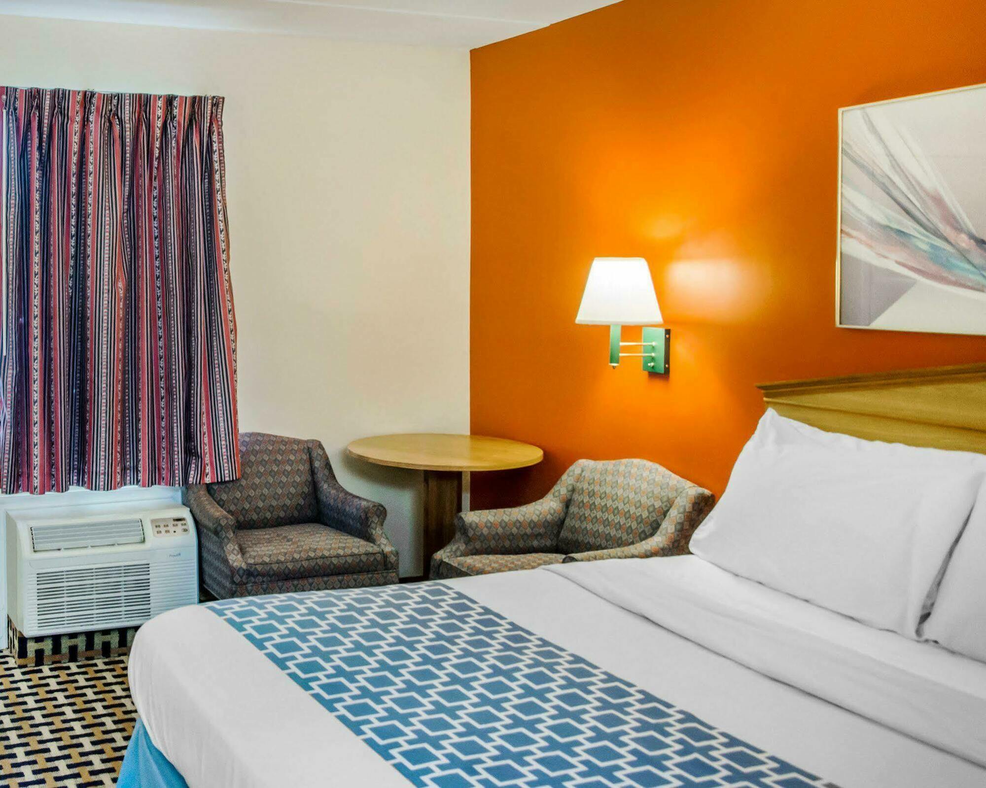 Econo Lodge Franklin Eksteriør bilde