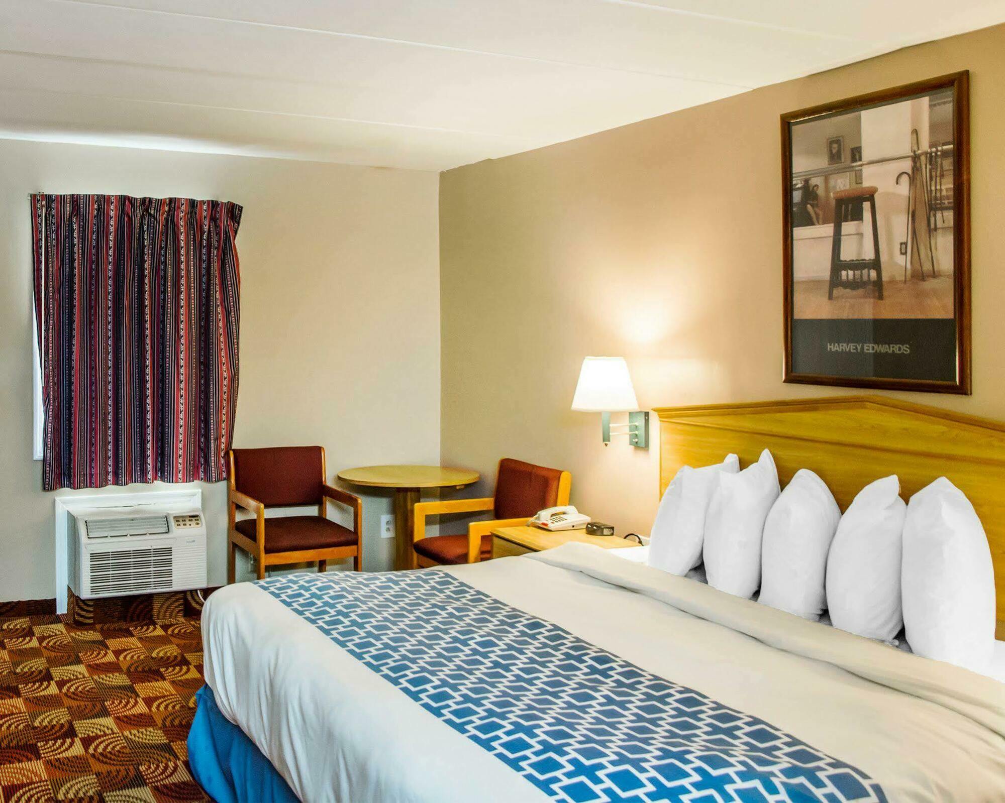 Econo Lodge Franklin Eksteriør bilde