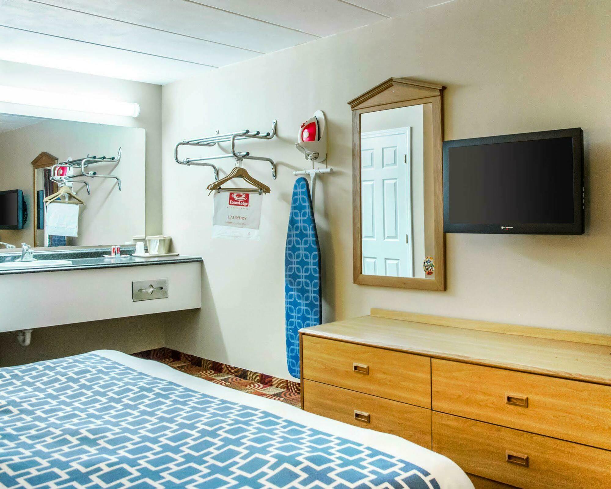 Econo Lodge Franklin Eksteriør bilde
